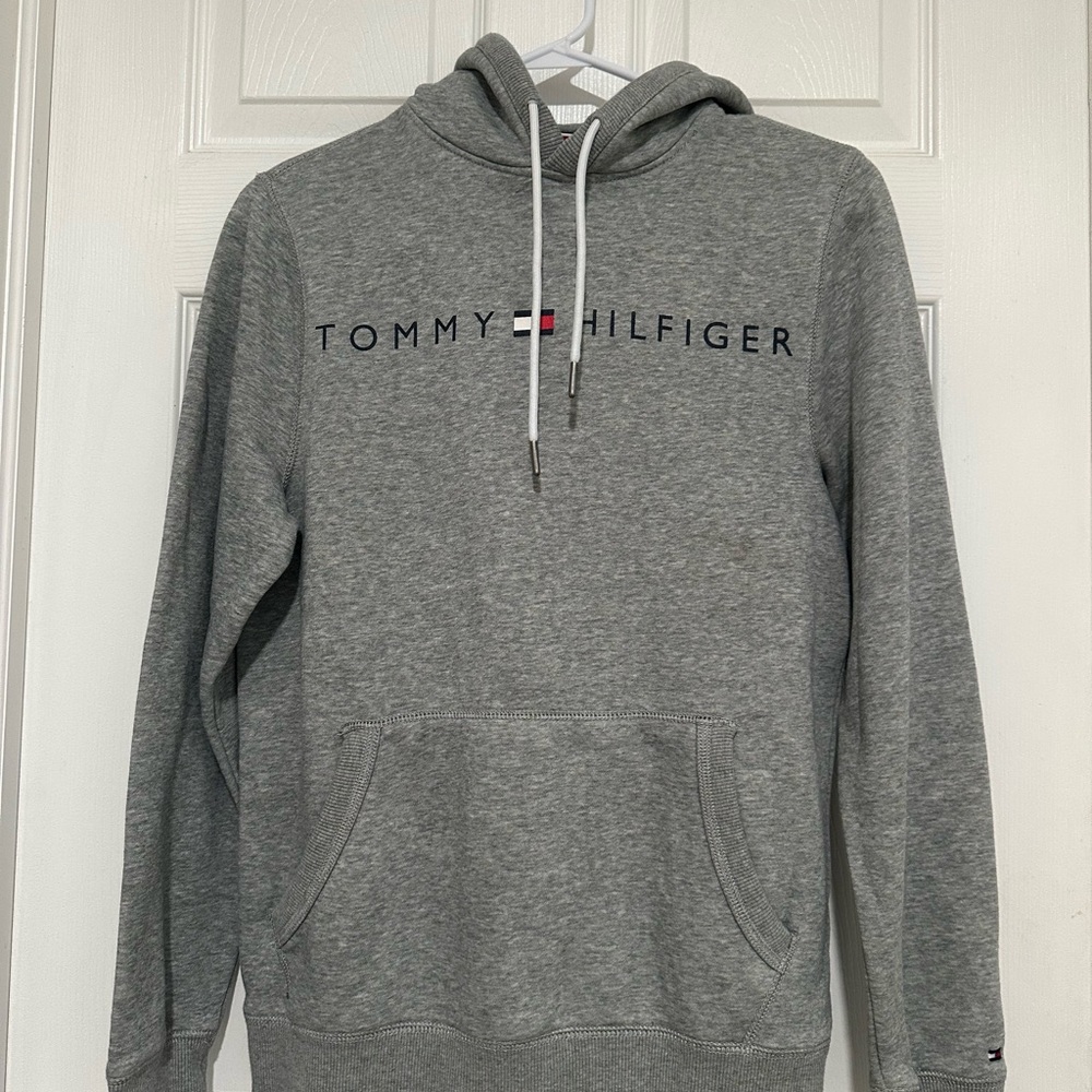 Tommy Hilfiger Gray Sweatshirt Classic Pullover Design